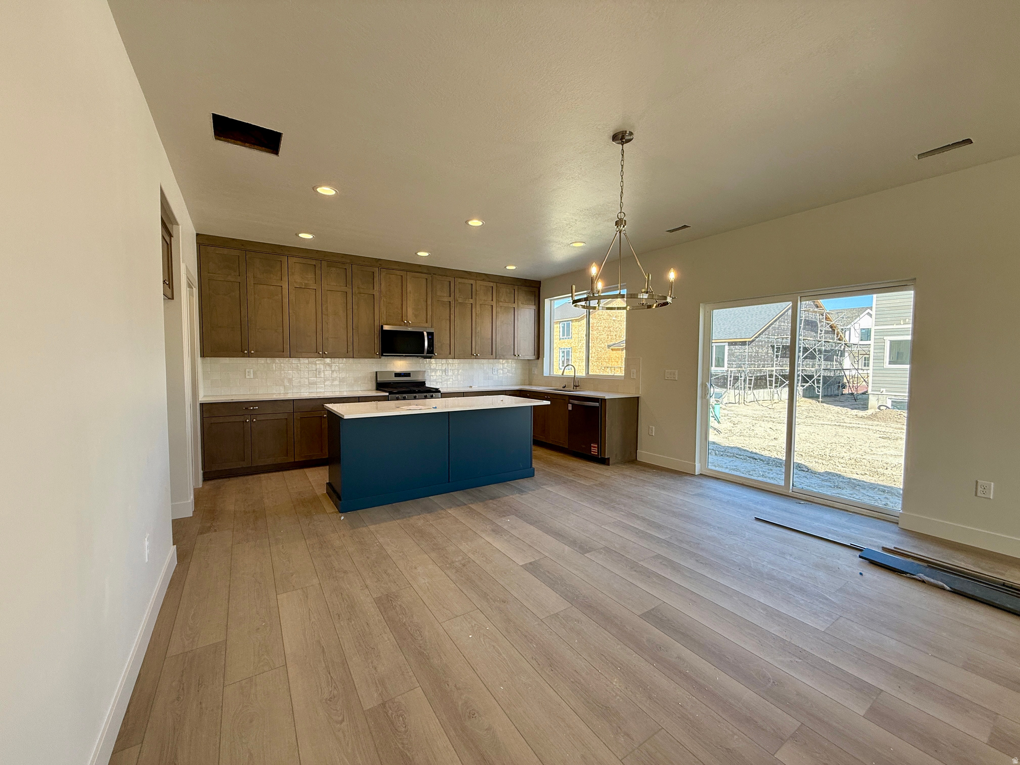 CREEKSIDE AT JDC RANCH - Residential