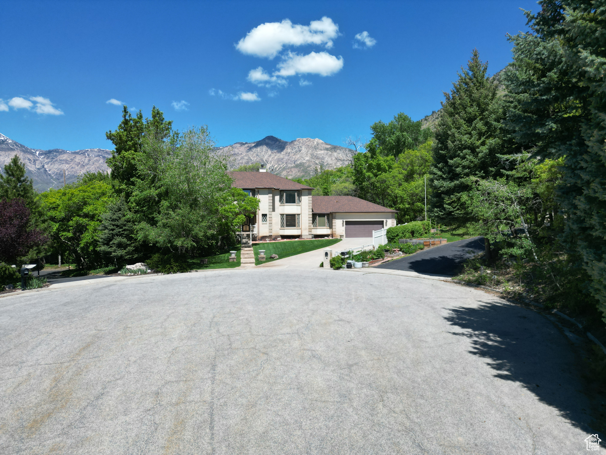CARRIAGE HILL ESTATES - Residential