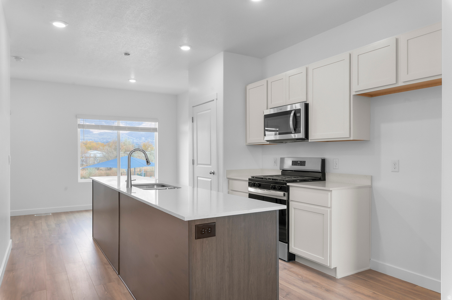 DIXON CREEK - Residential