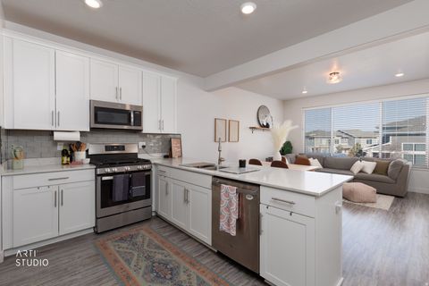 Tiny photo for 1020 W LAPIS FIELDS Way, Bluffdale, UT 84065 (MLS # 2140254)