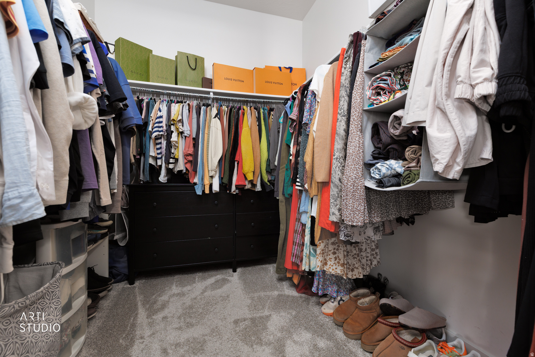 VILLAGE - Residential