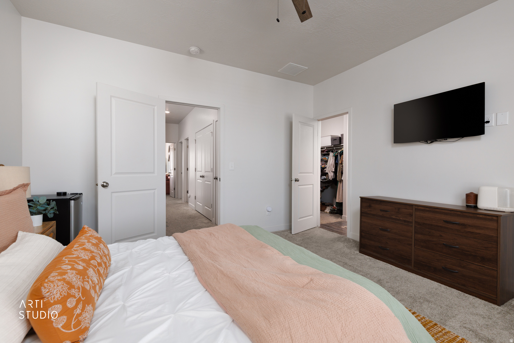 VILLAGE - Residential