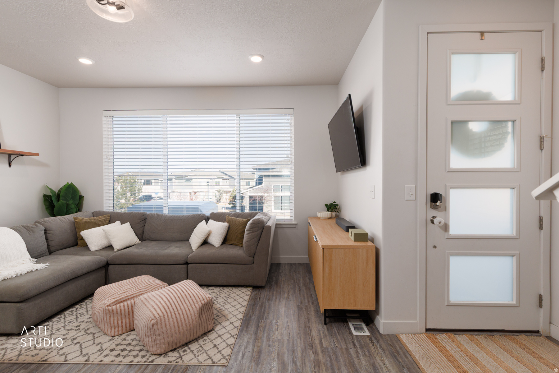 VILLAGE - Residential