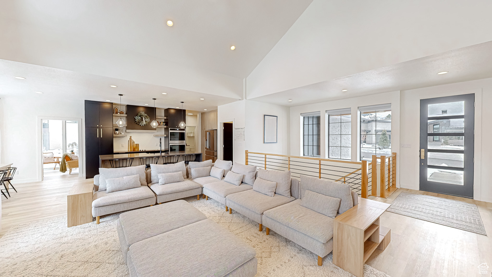 PREMIER POINT - Residential