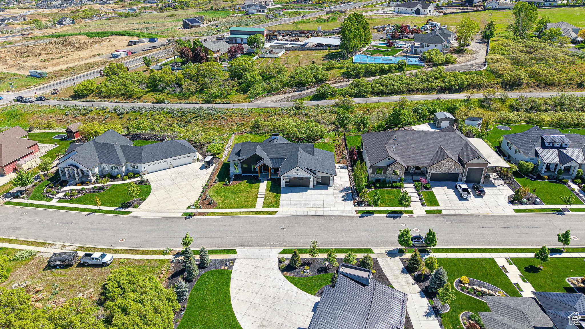 PREMIER POINT - Residential