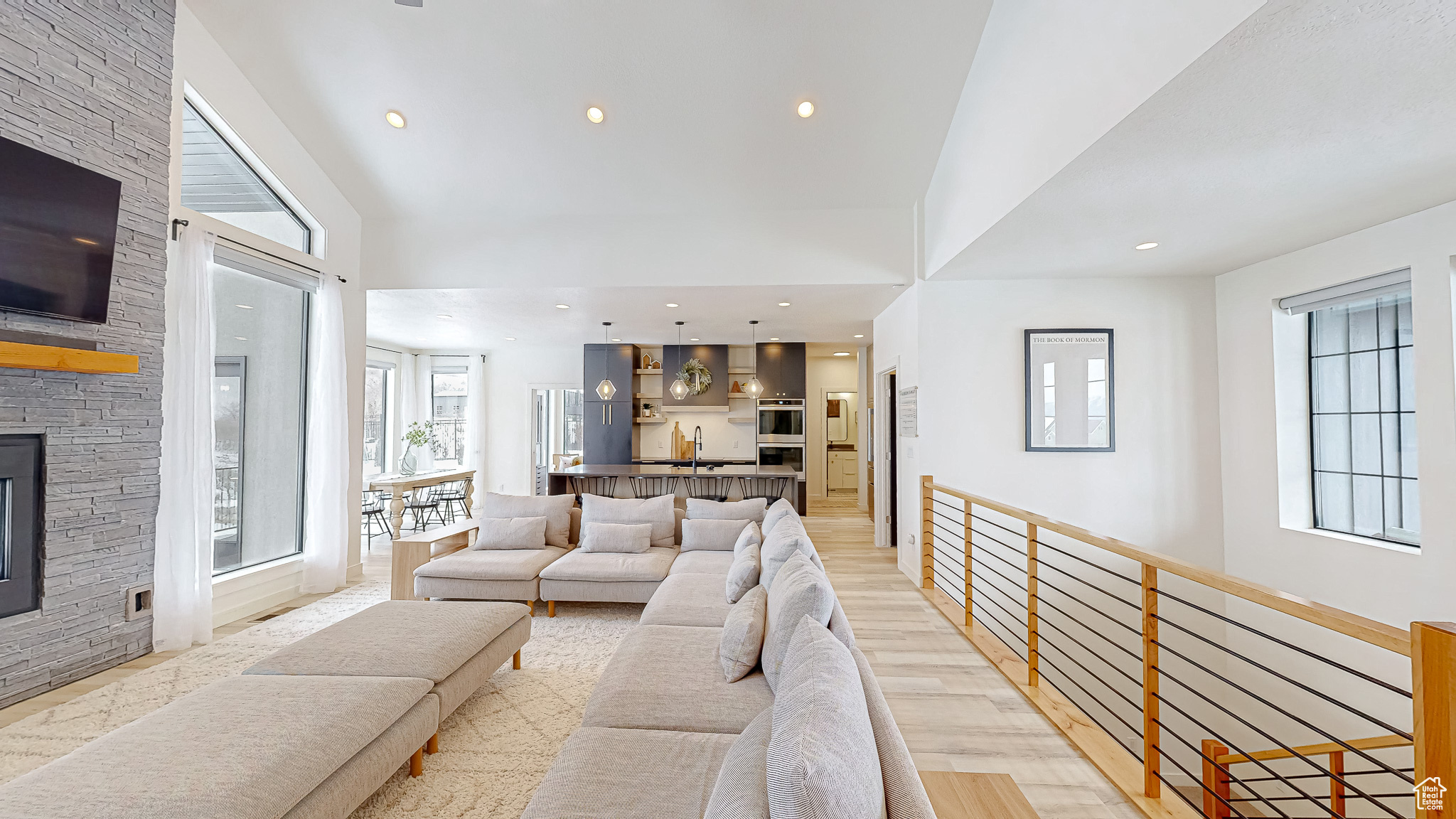 PREMIER POINT - Residential