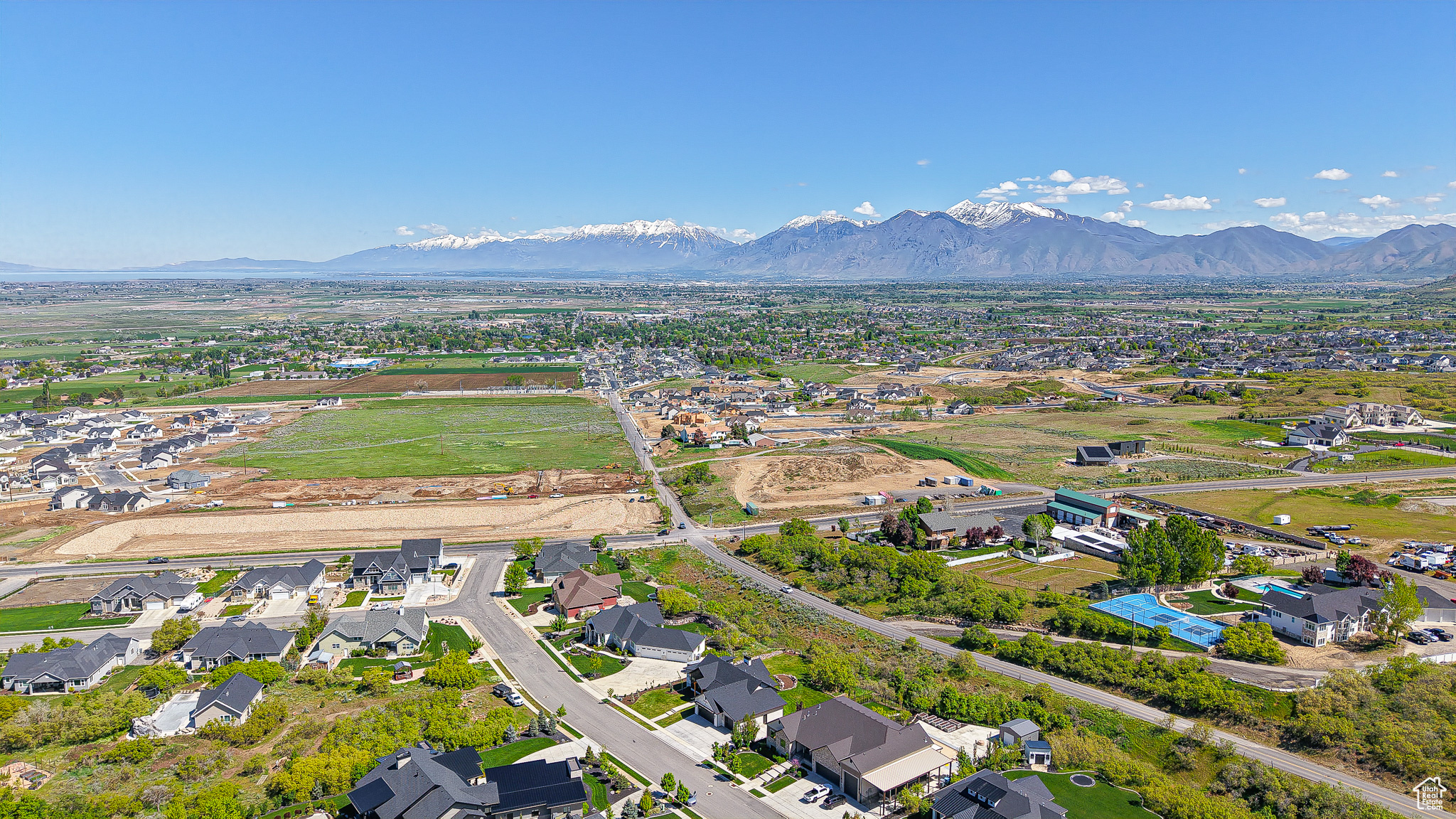 PREMIER POINT - Residential