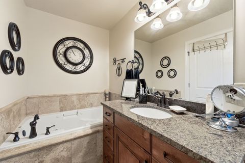 Tiny photo for 56 WHITAKER CIR, Kaysville, UT 84037 (MLS # 2141317)