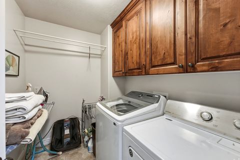 Tiny photo for 56 WHITAKER CIR, Kaysville, UT 84037 (MLS # 2141317)