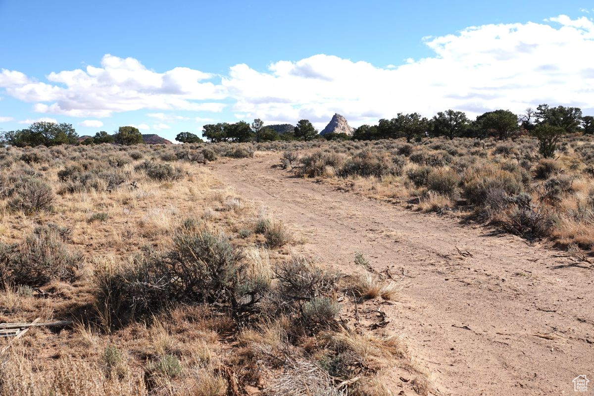 1205 S Donkey Flats Rd, Teasdale, Utah image 13
