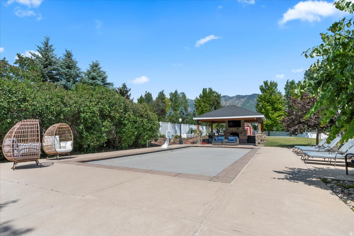 WESTFIELD OAKS PH IV - Residential