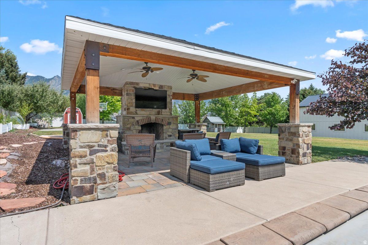 WESTFIELD OAKS PH IV - Residential