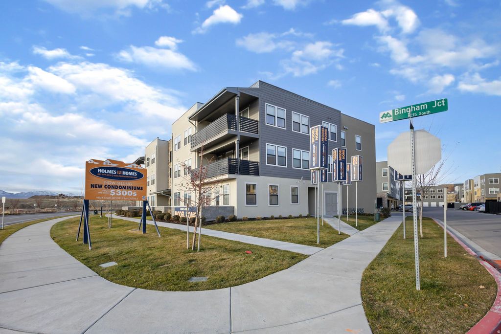 Photo of 8392 S SKY MIRROR LN W #204, Midvale, UT 84047 (MLS # 2146641)