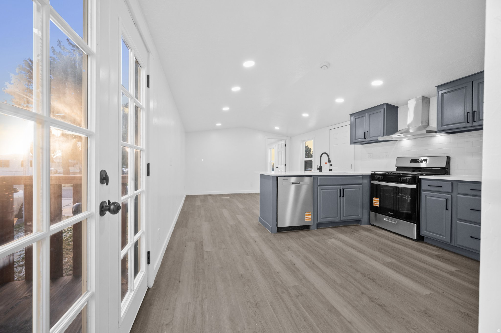 MIDLAND COMMUNITY - Residential