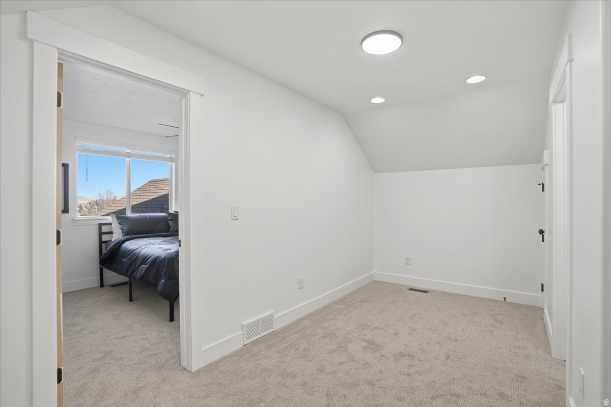 JORDAN HEIGHTS - Residential