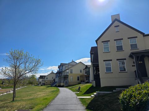 Tiny photo for 4658 W BOATHOUSE CIR S, South Jordan, UT 84009 (MLS # 2149429)