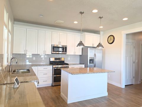 Tiny photo for 4658 W BOATHOUSE CIR S, South Jordan, UT 84009 (MLS # 2149429)