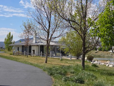 Tiny photo for 4658 W BOATHOUSE CIR S, South Jordan, UT 84009 (MLS # 2149429)