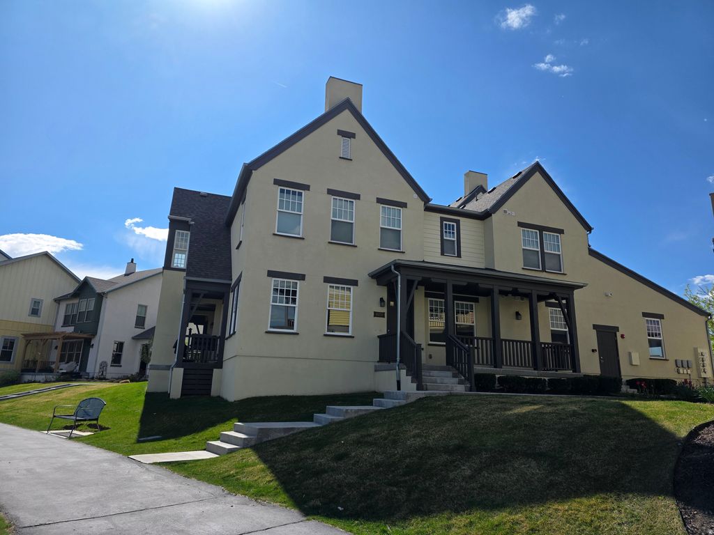 Photo of 4658 W BOATHOUSE CIR S, South Jordan, UT 84009 (MLS # 2149429)