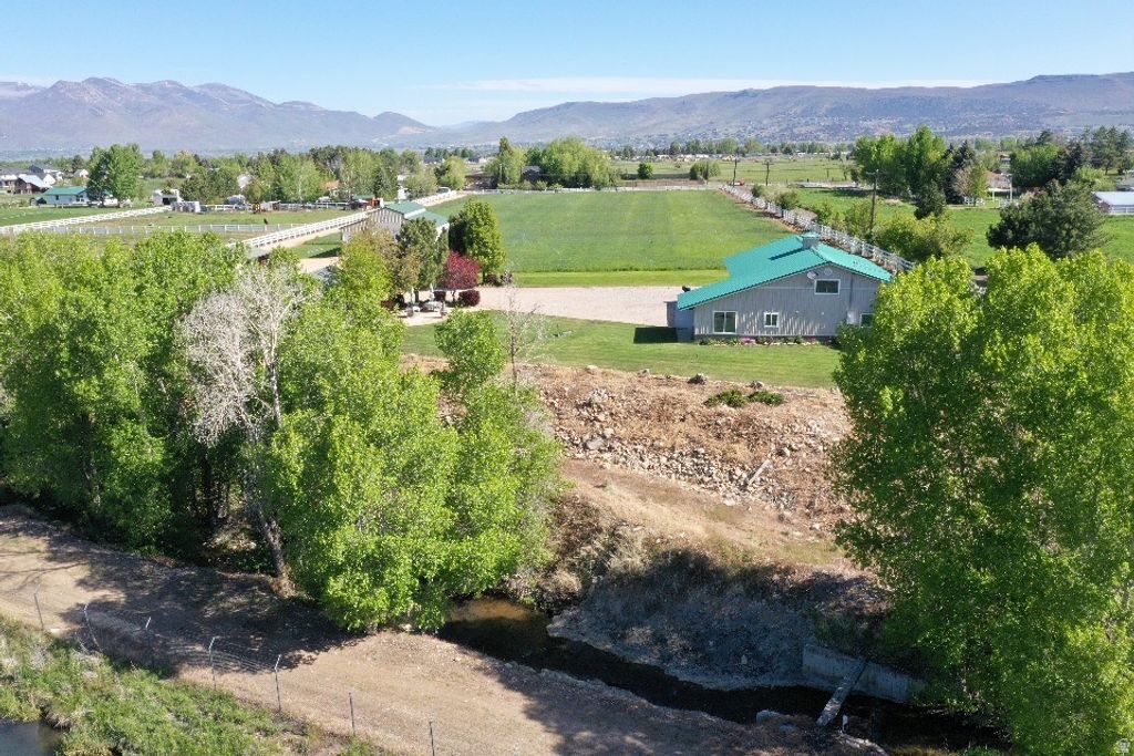 Photo of 1454 E LITTLE SWEDEN RD S, Daniel, UT 84032 (MLS # 2152499)