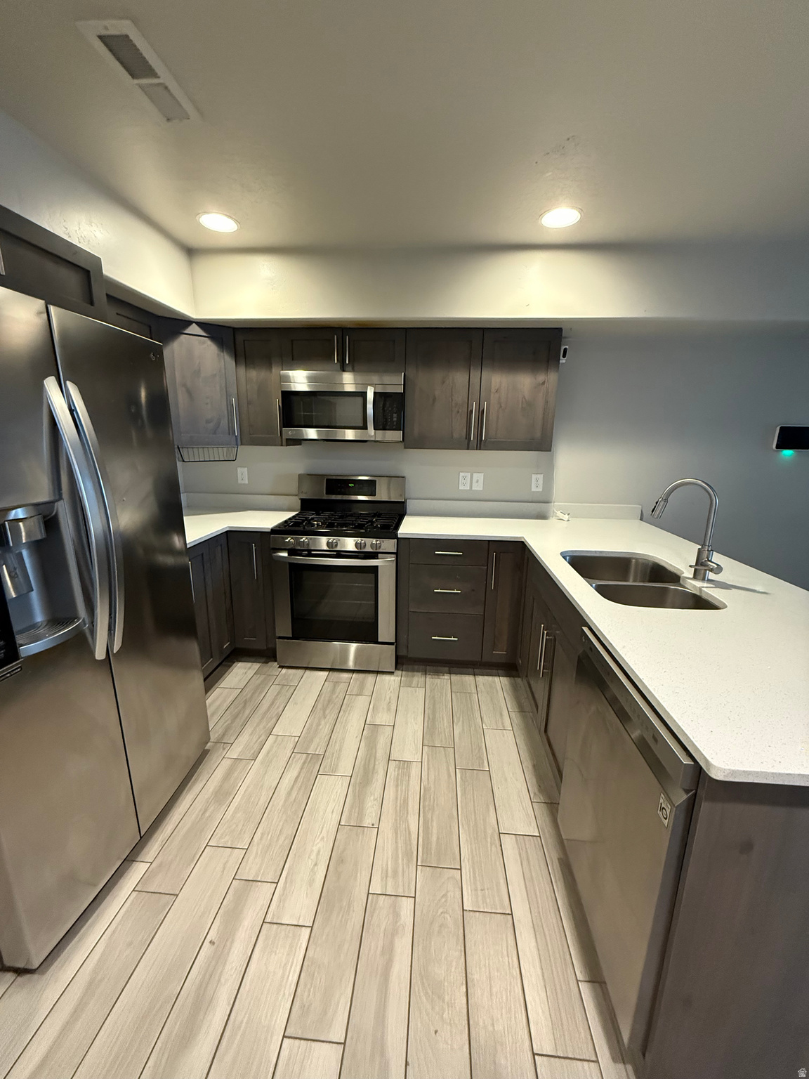 SUNRISE POINT - Residential