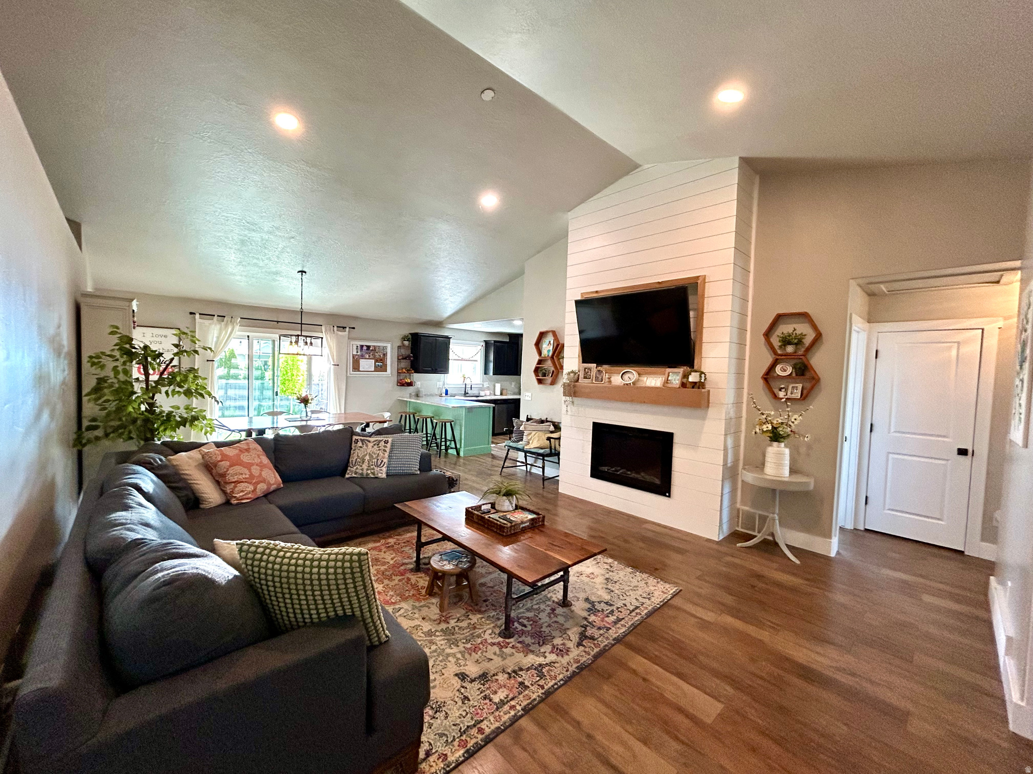 THE ORCHARDS - Residential