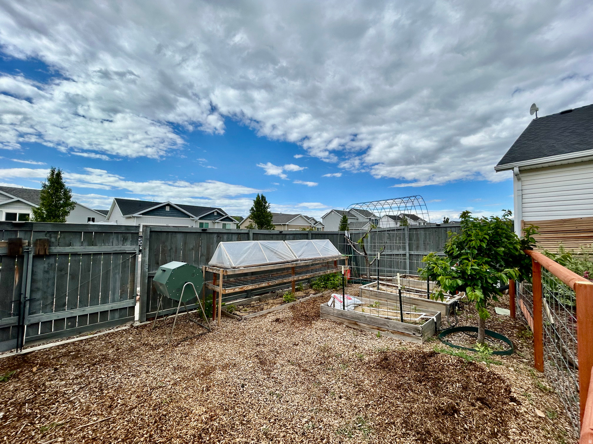 THE ORCHARDS - Residential
