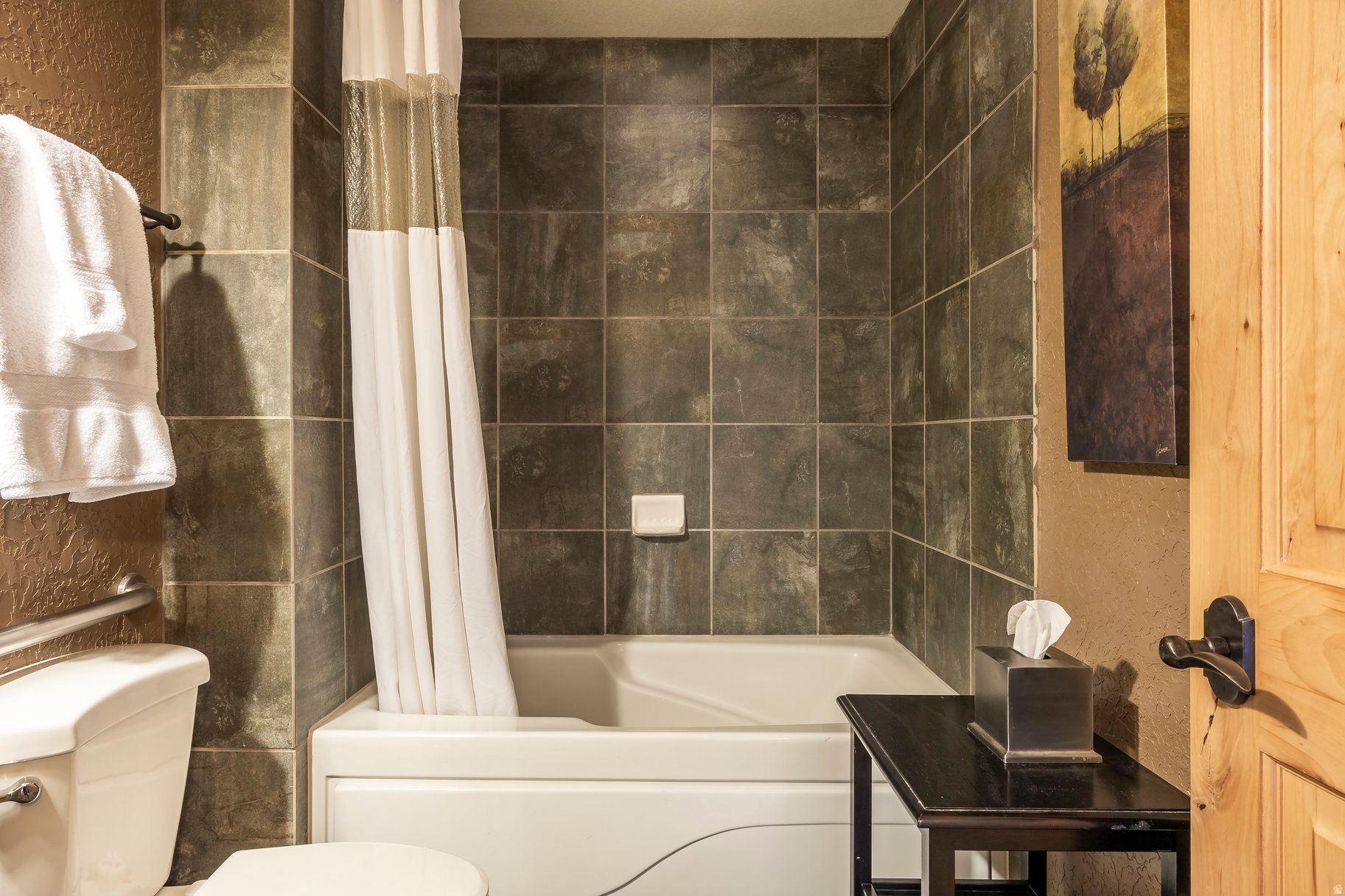 SILVERADO LODGE - Residential