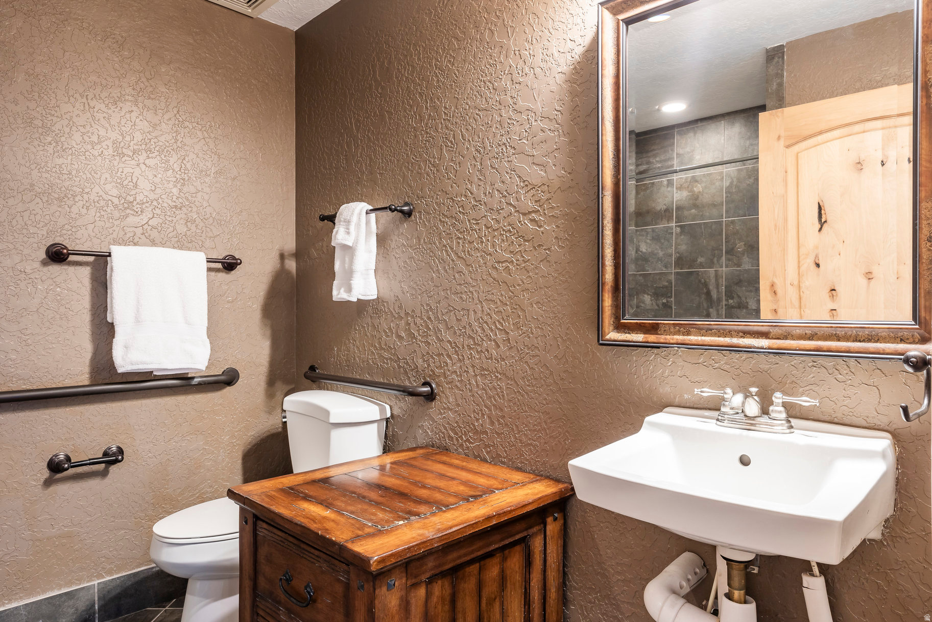 SILVERADO LODGE - Residential