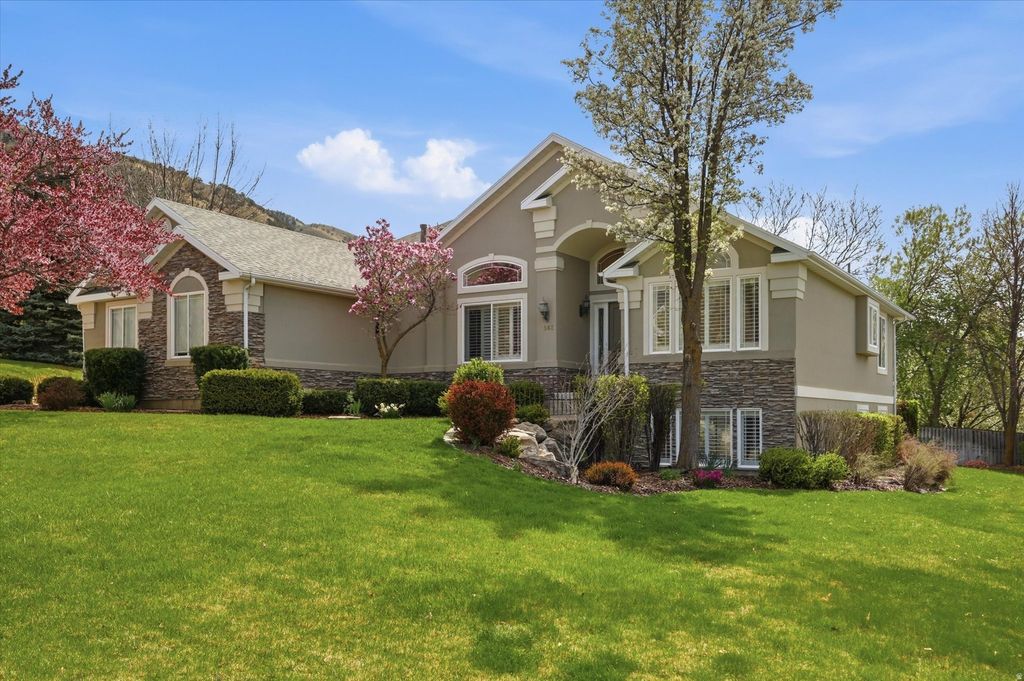 Photo of 1562 BRAXTON PL, Logan, UT 84321 (MLS # 2146652)