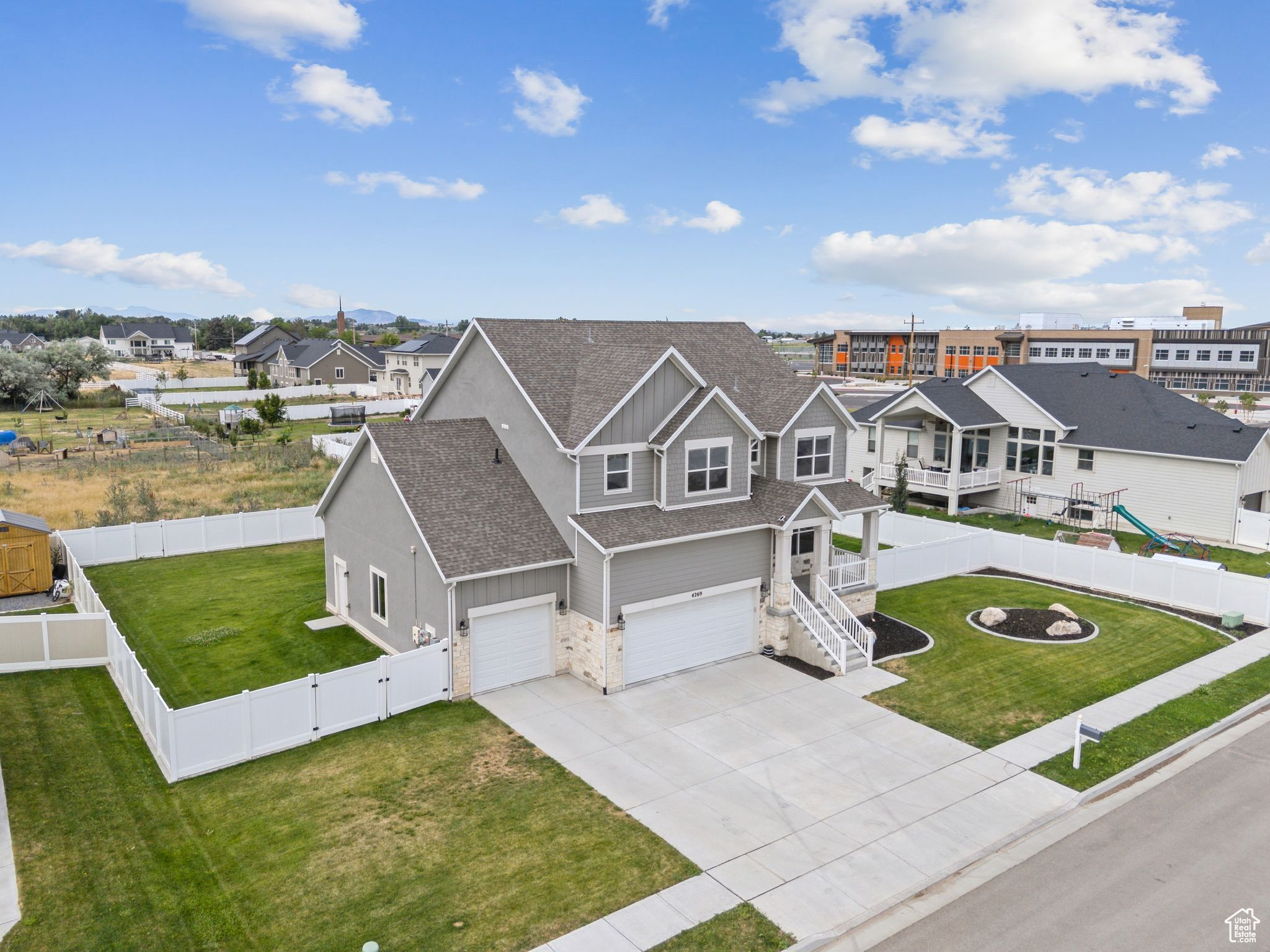 West Haven, Utah 84401, United States, 5 Bedrooms Bedrooms, ,3 BathroomsBathrooms,Residential,Active,164977