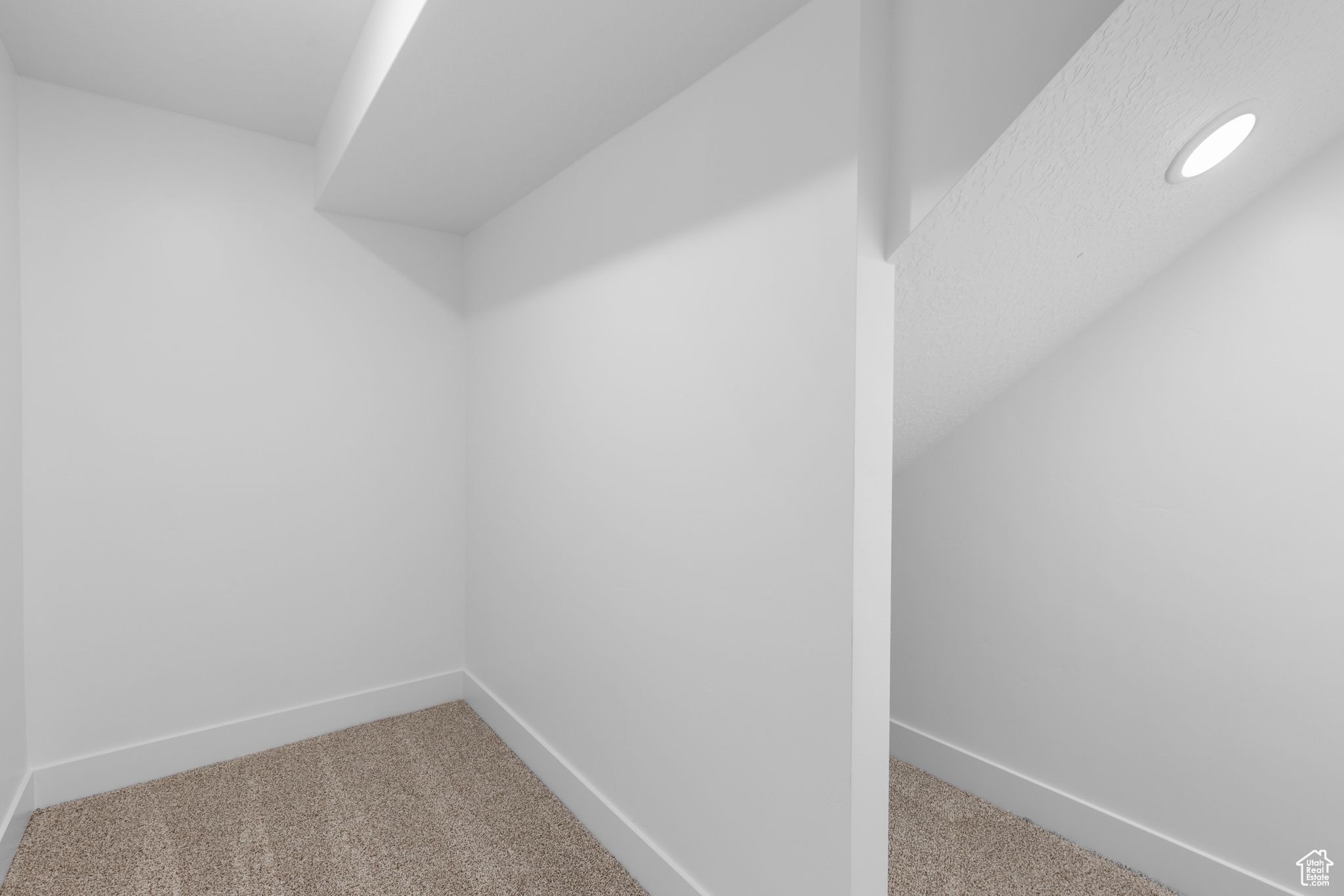 CRESCENT HILLS - Residential