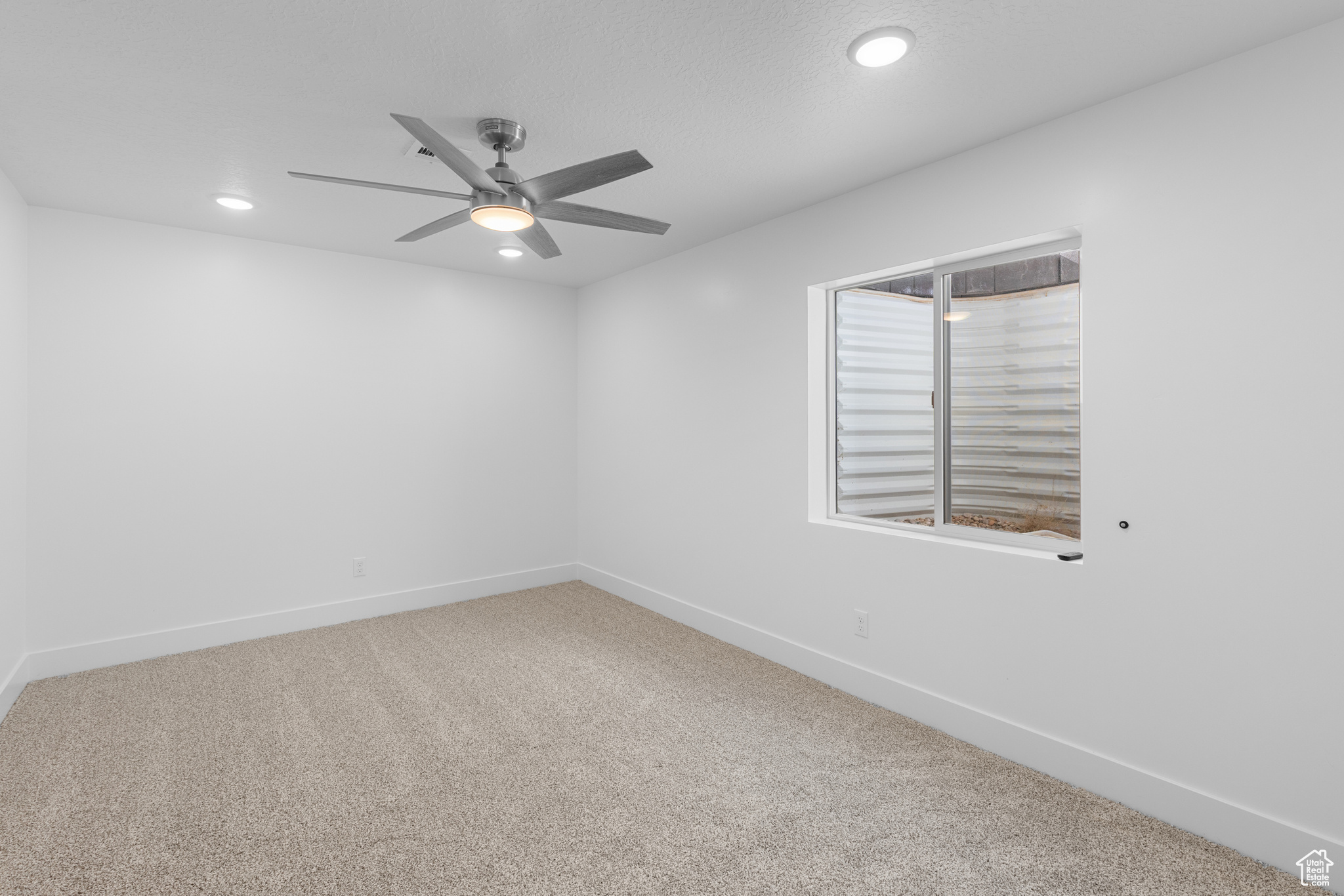 CRESCENT HILLS - Residential