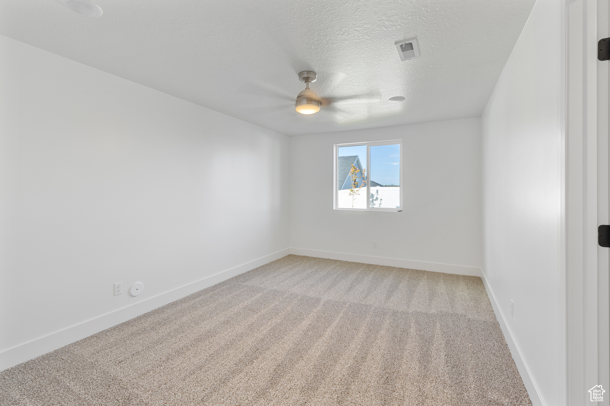 CRESCENT HILLS - Residential