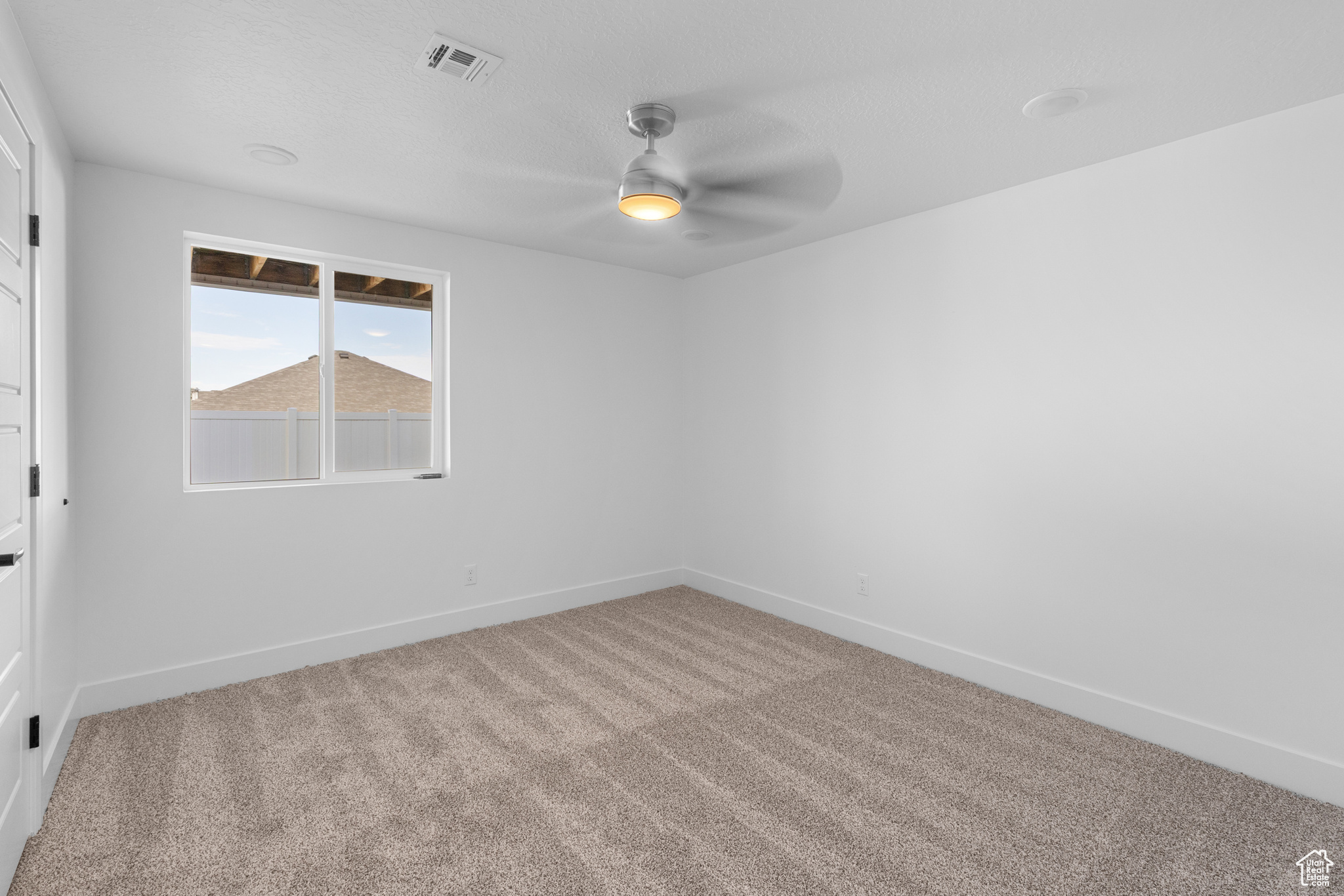 CRESCENT HILLS - Residential