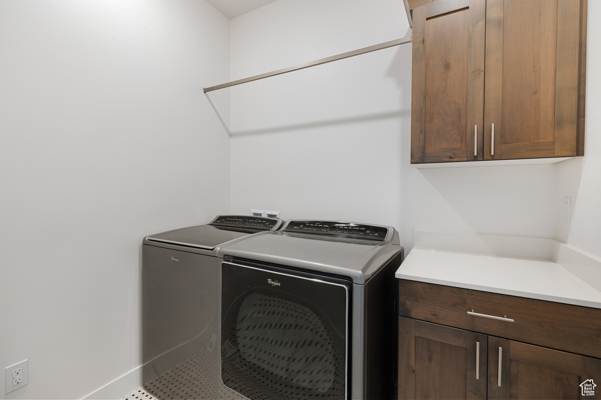 CRESCENT HILLS - Residential