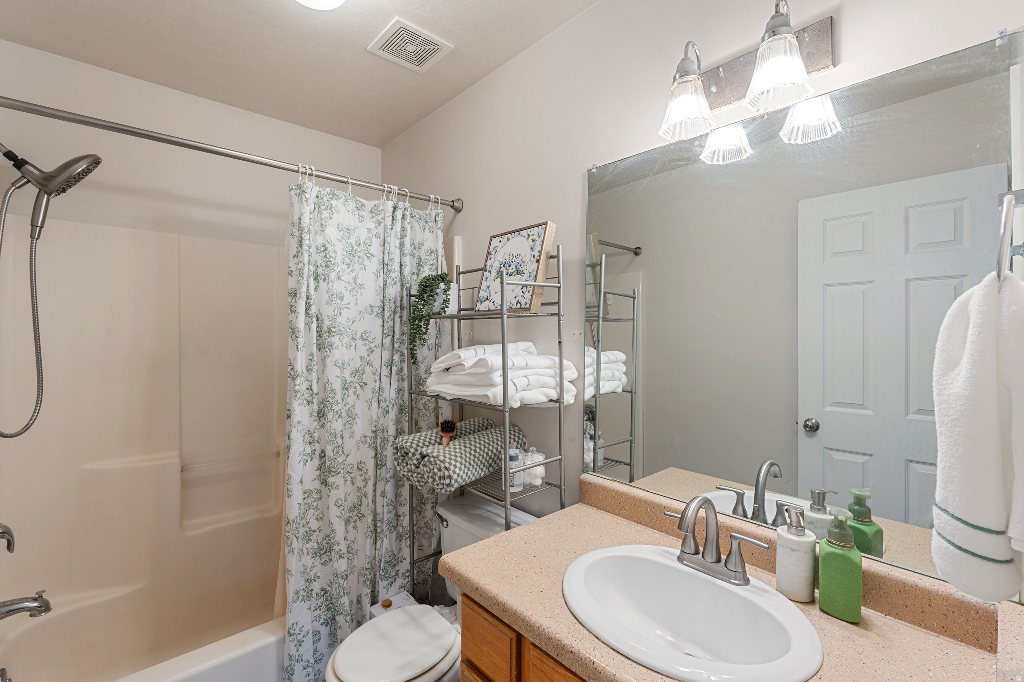 N TOWN STATION - Residential