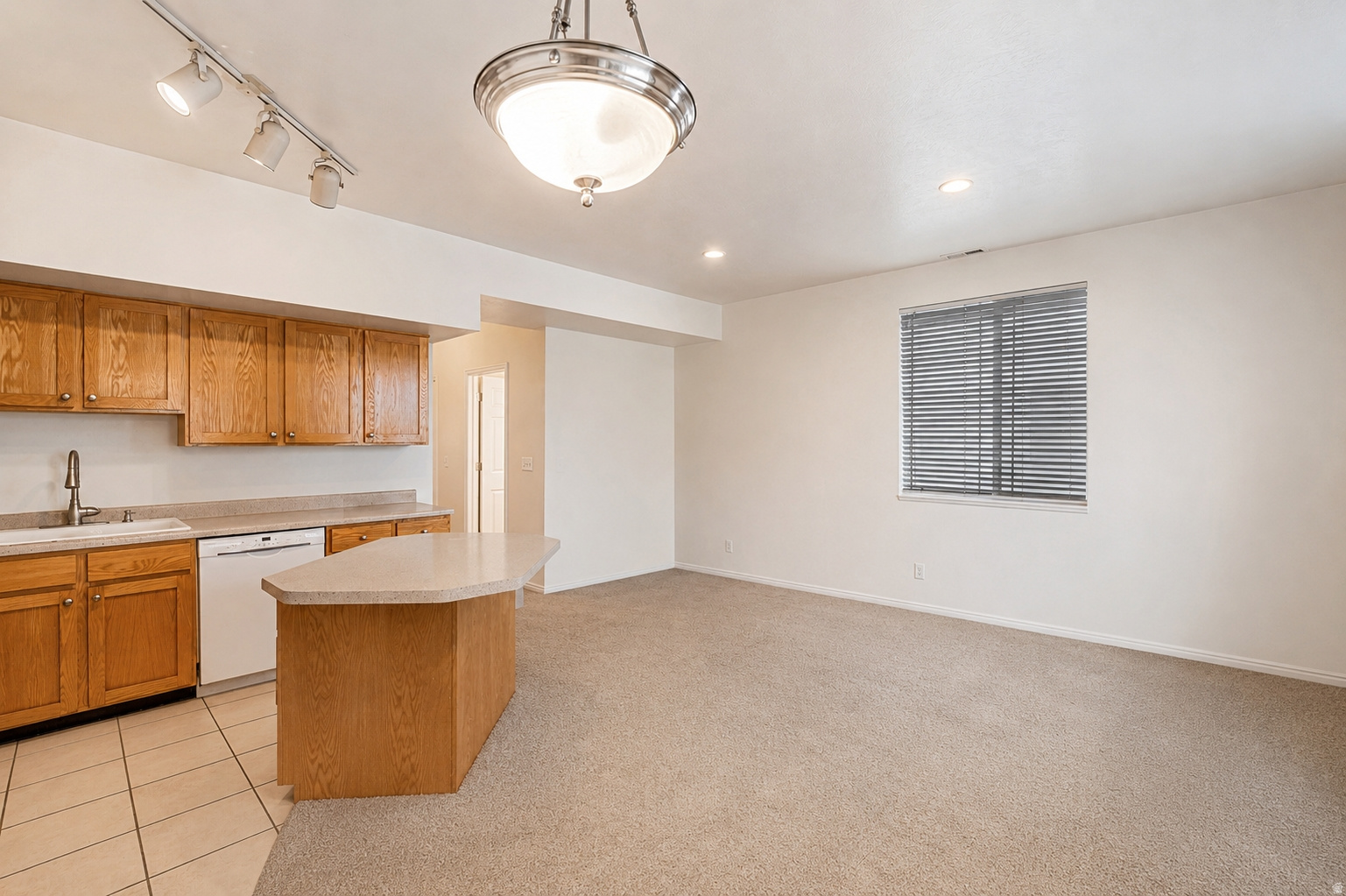 N TOWN STATION - Residential
