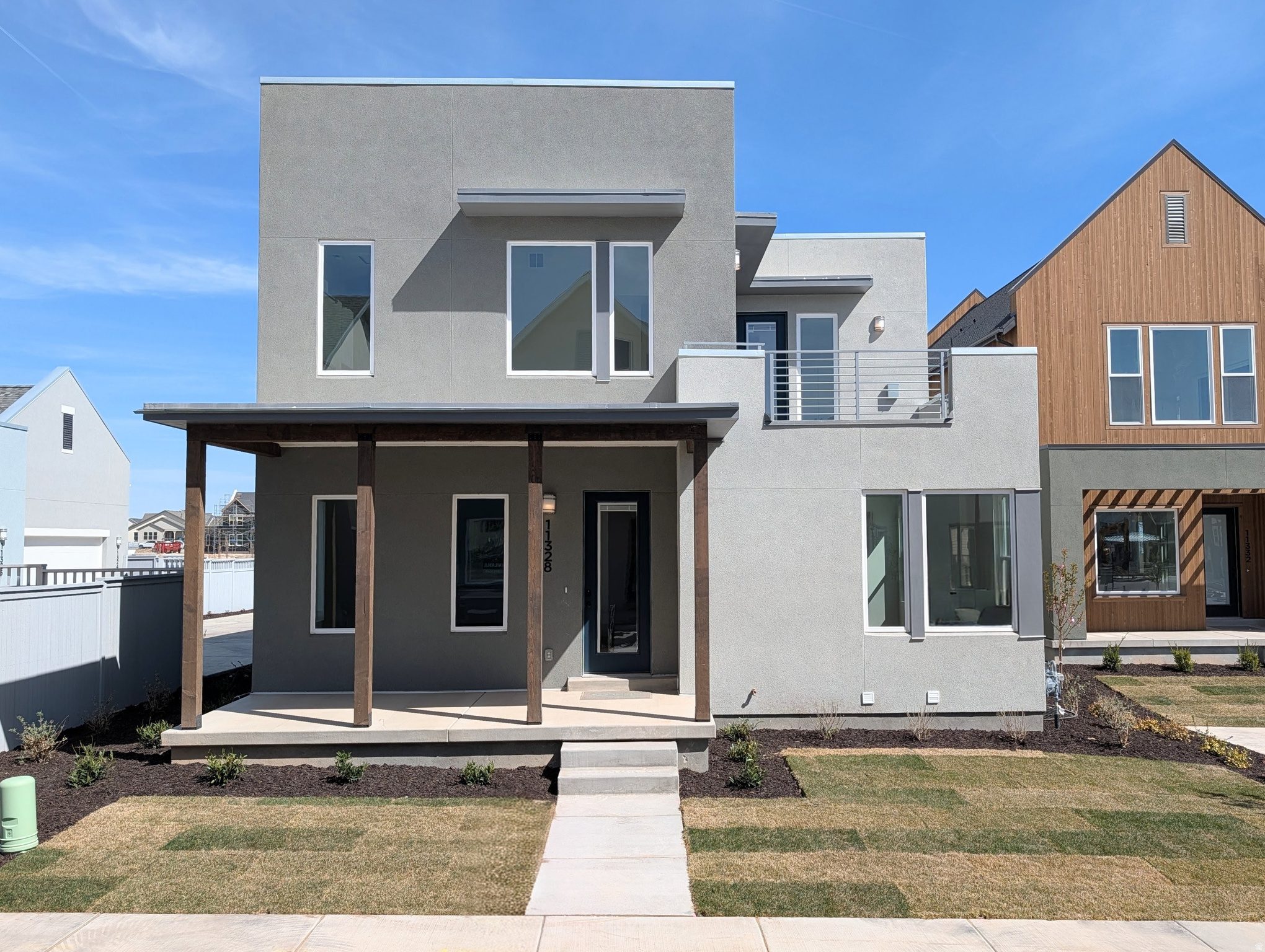 DAYBREAK - Residential