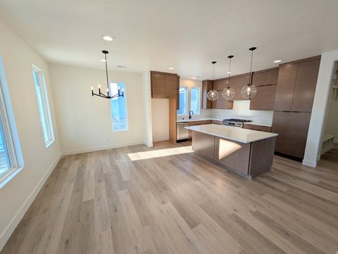 Tiny photo for 11328 S SILVER POND DR W #321, South Jordan, UT 84009 (MLS # 2136802)