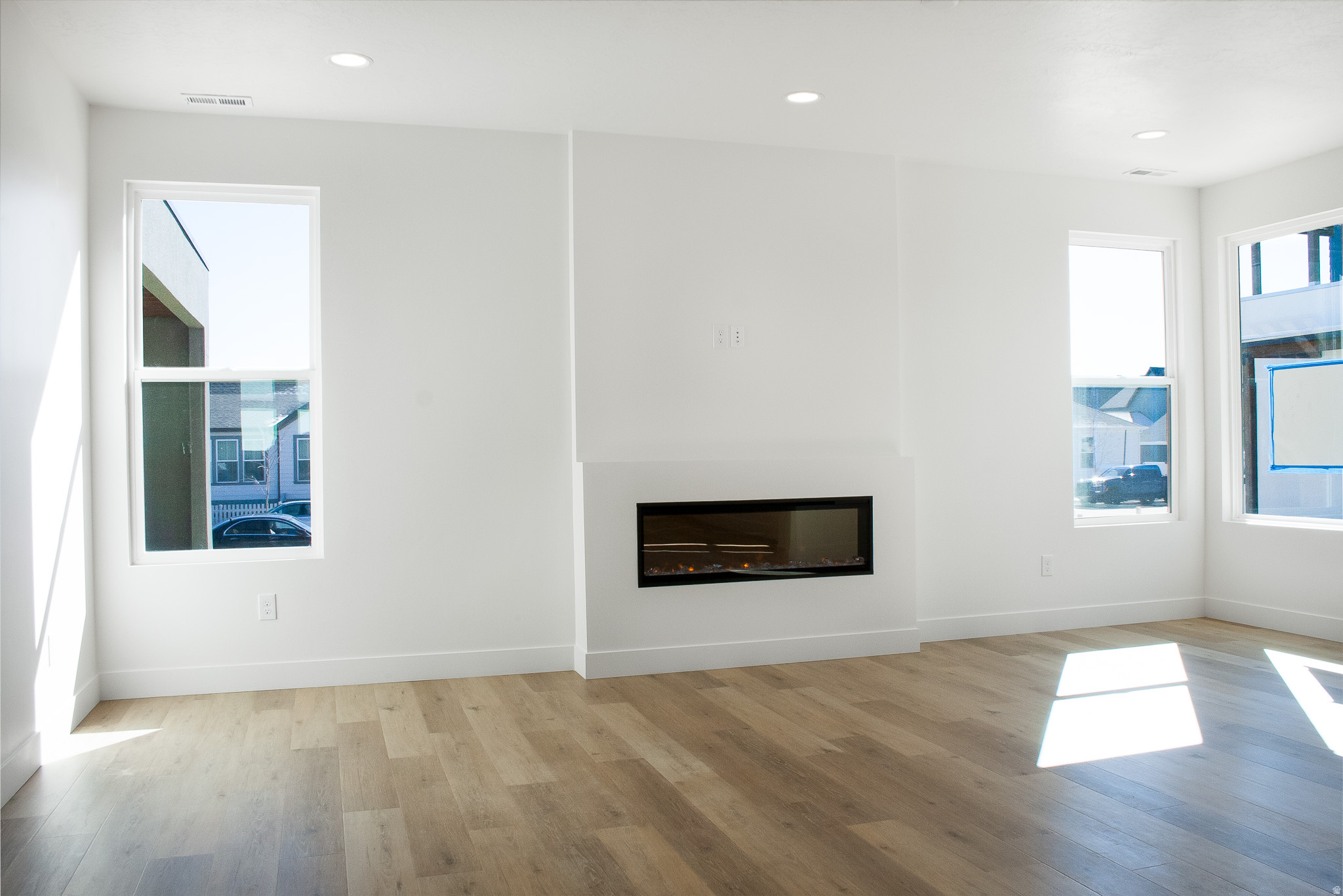 DAYBREAK - Residential