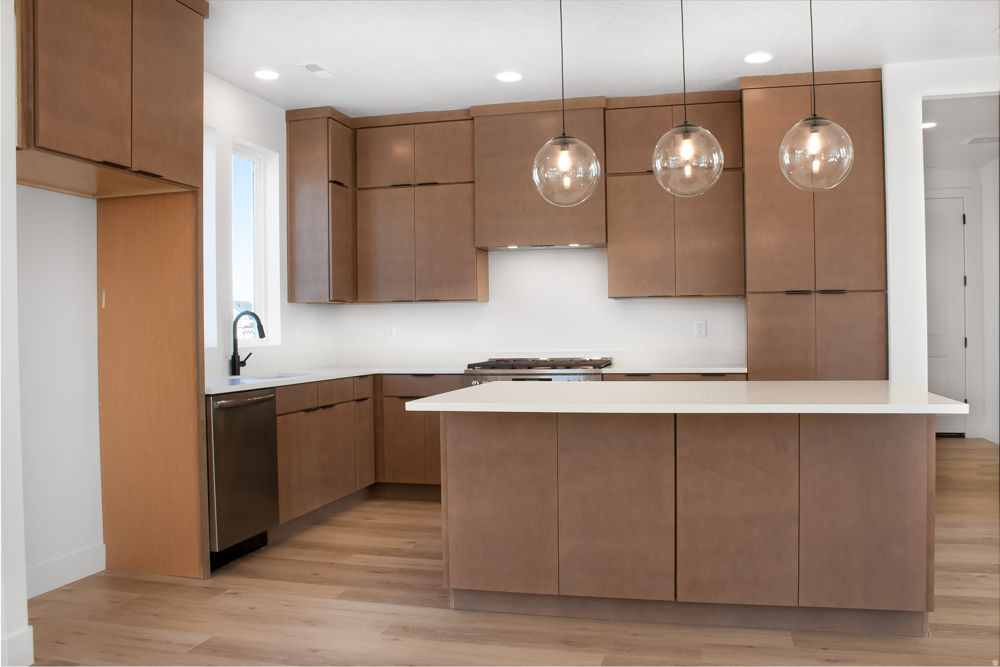 DAYBREAK - Residential