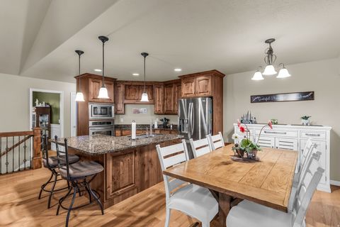 Tiny photo for 816 N 2700 W, Layton, UT 84041 (MLS # 2147868)