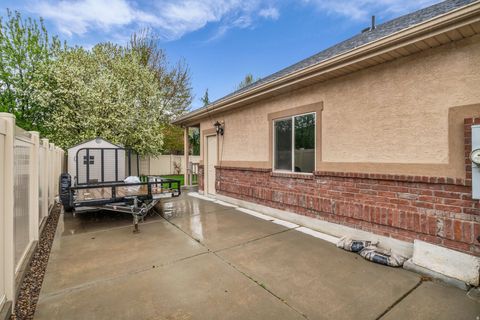 Tiny photo for 816 N 2700 W, Layton, UT 84041 (MLS # 2147868)