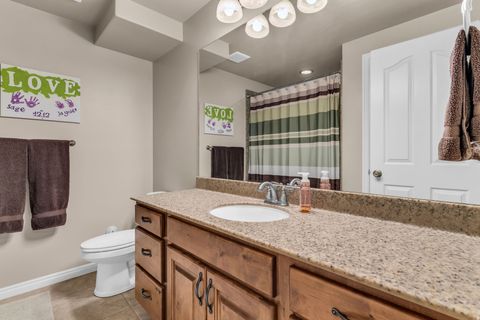 Tiny photo for 816 N 2700 W, Layton, UT 84041 (MLS # 2147868)