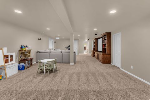 Tiny photo for 816 N 2700 W, Layton, UT 84041 (MLS # 2147868)