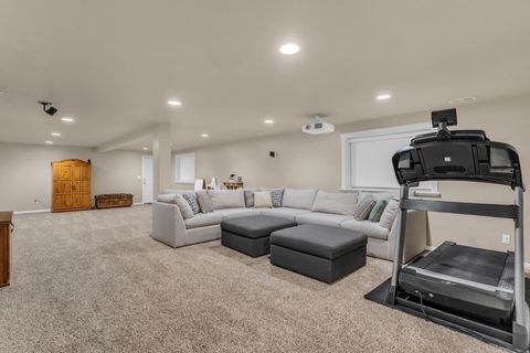 Tiny photo for 816 N 2700 W, Layton, UT 84041 (MLS # 2147868)