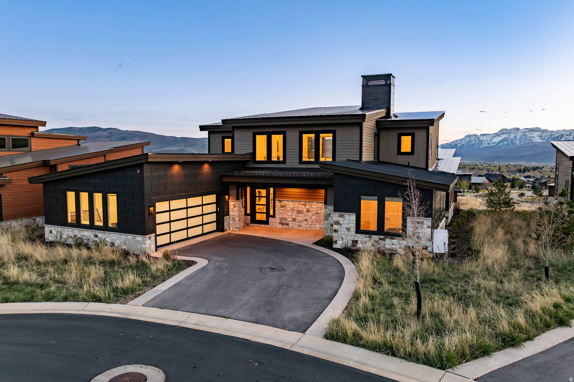 RED LEDGES - Residential