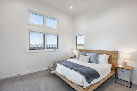 Tiny photo for 1746 E THOMPSON PEAK CIR, Heber City, UT 84032 (MLS # 2132677)