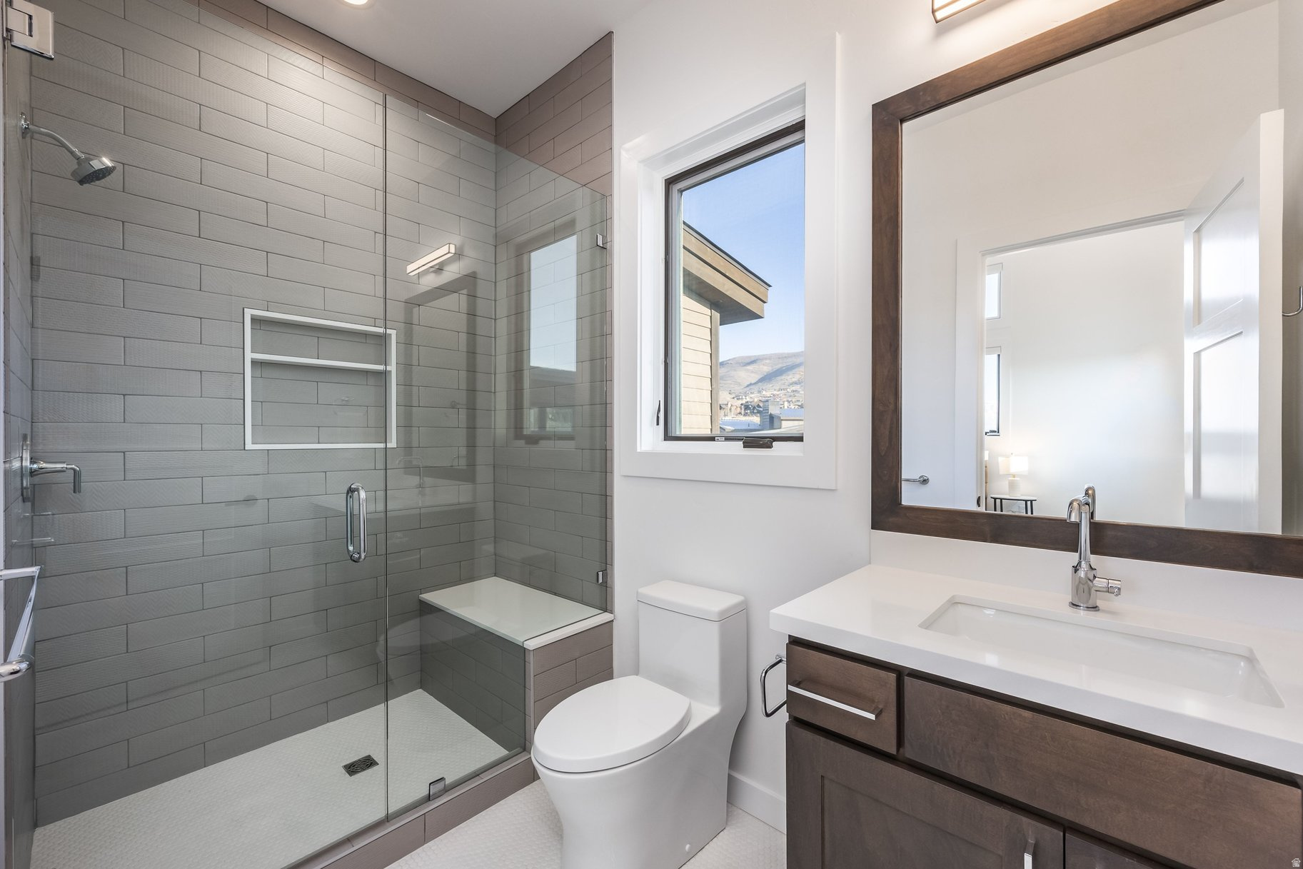 RED LEDGES - Residential